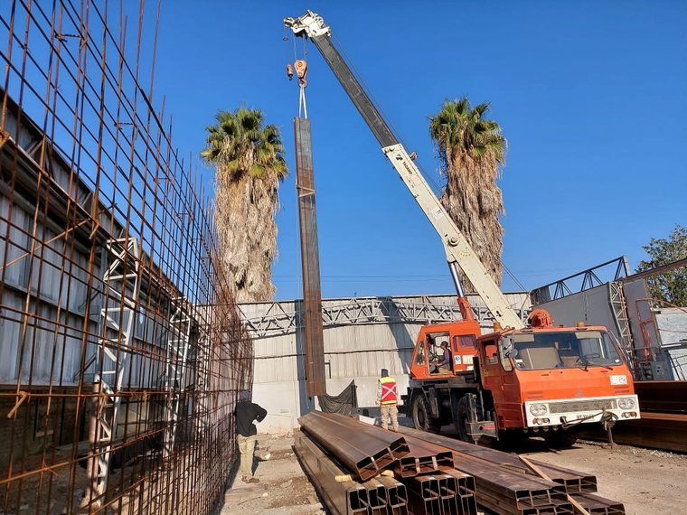 Montaje de estructura metálica