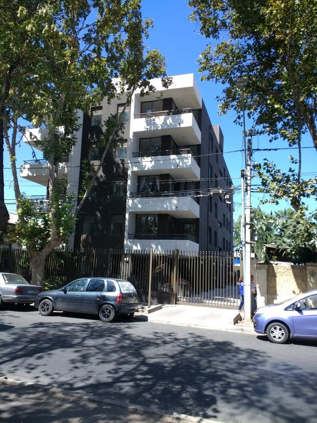 Calle 1° de Mayo 239 — fotografía 1