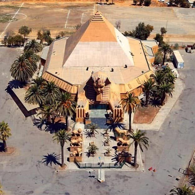 Vista aérea de la discoteca Luxor